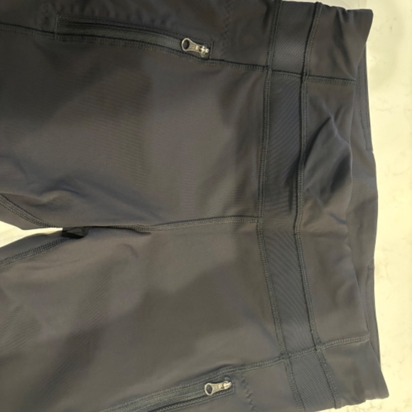 Lulu black leggings with zippers - Picture 2 of 4